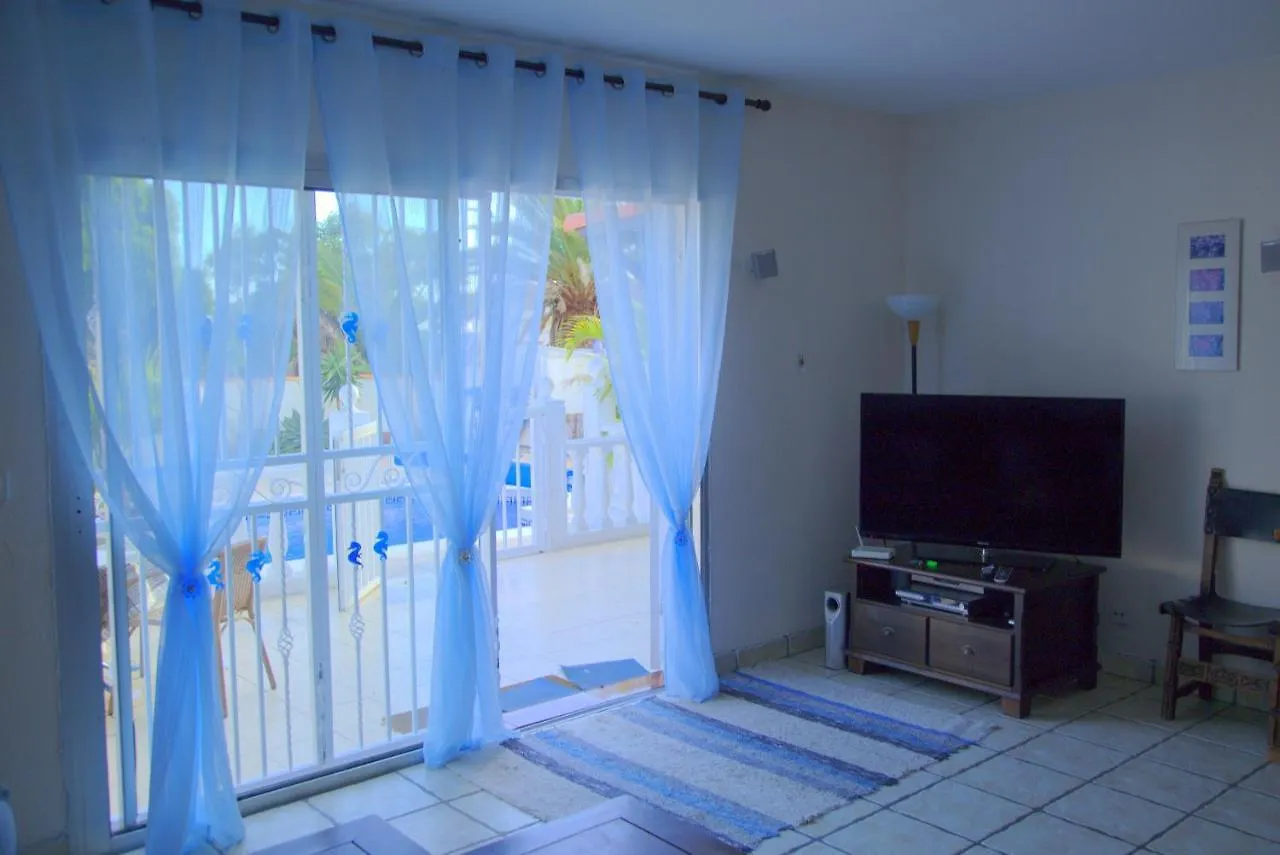 Villa Sofia In 칼라오살바헤